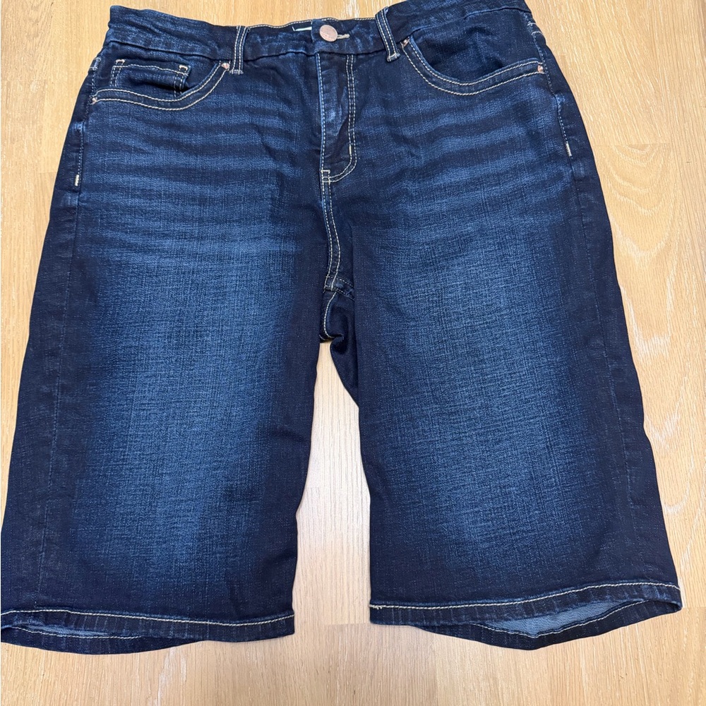 BKE Gabby Dark Wash Stretch Bermuda Denim Shorts Size 30